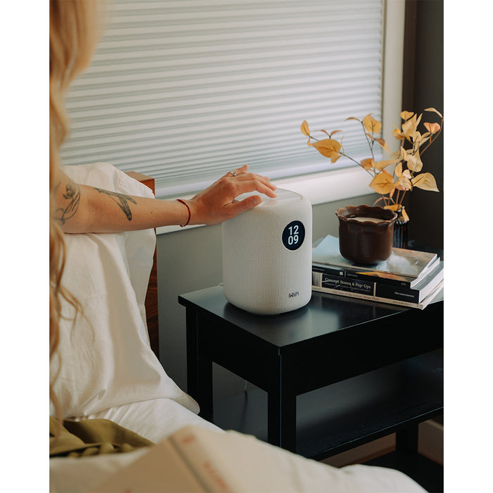 WiiM SOUND Wireless Multiroom Smart Speaker with Display - White White