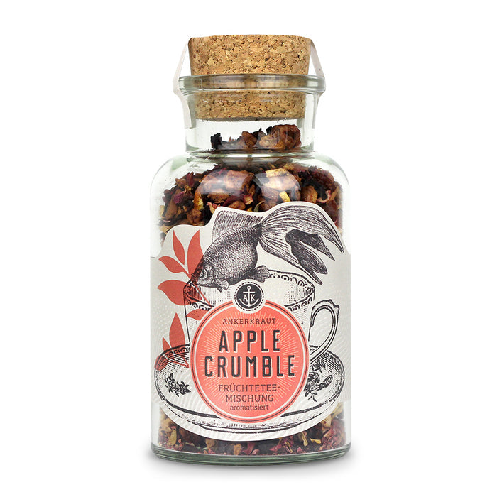 Apple Crumble Tee von Ankerkraut im Korkenglas auf weißem Hintergrund.