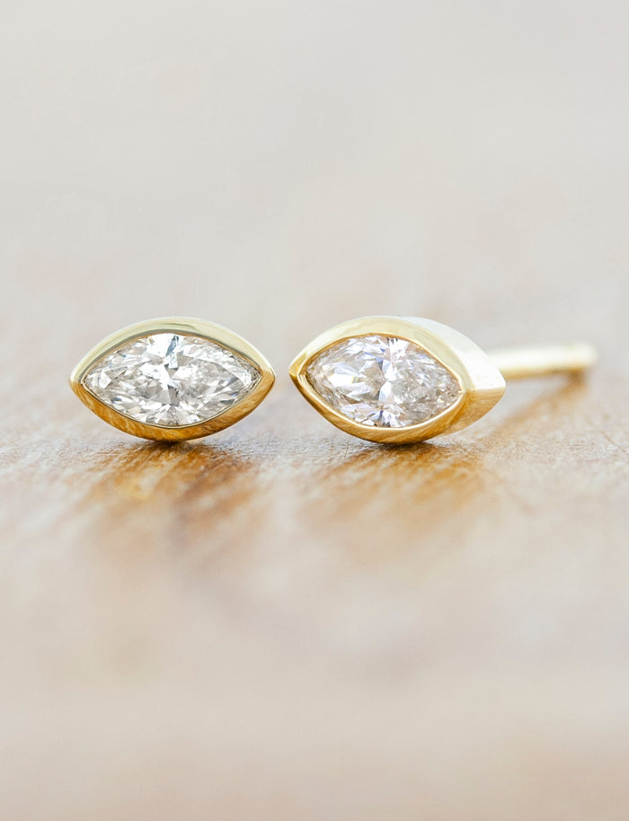 caption: Shown in 14k yellow gold