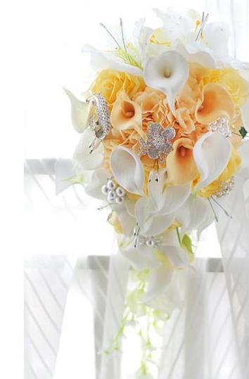 Cala Lily Waterfall Silk Wedding Bouquet Bride with Bridal Jewelry