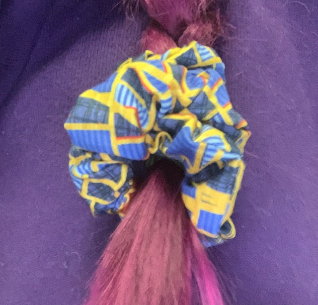 Convention Carpet Scrunchie