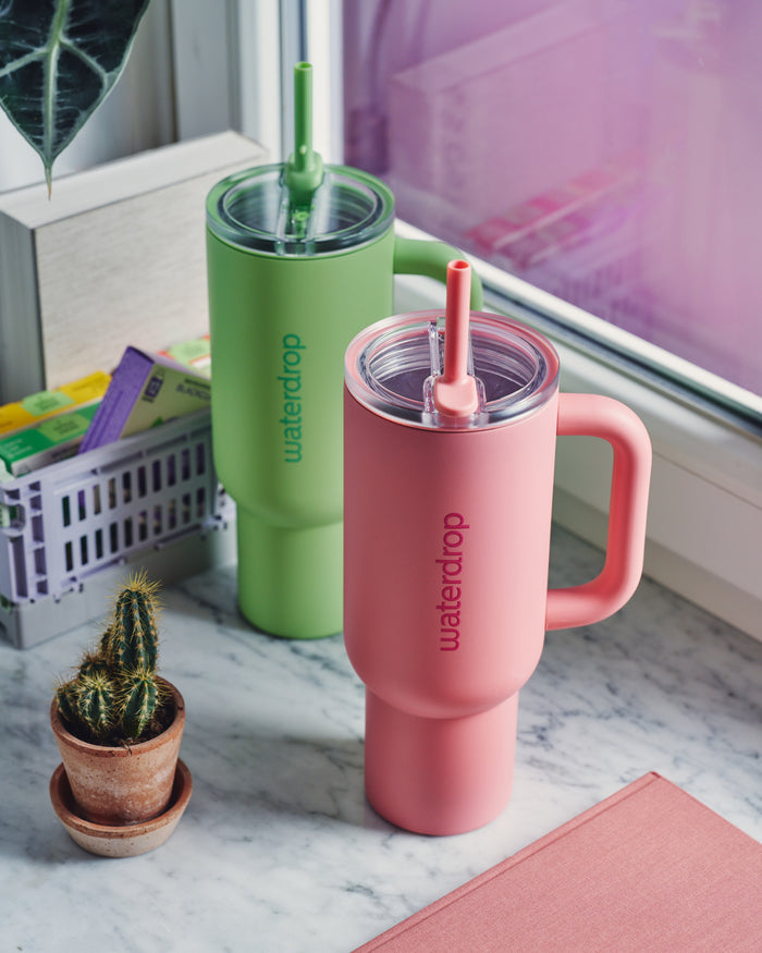 Explorer Thermo Tumbler with flip-open straw.