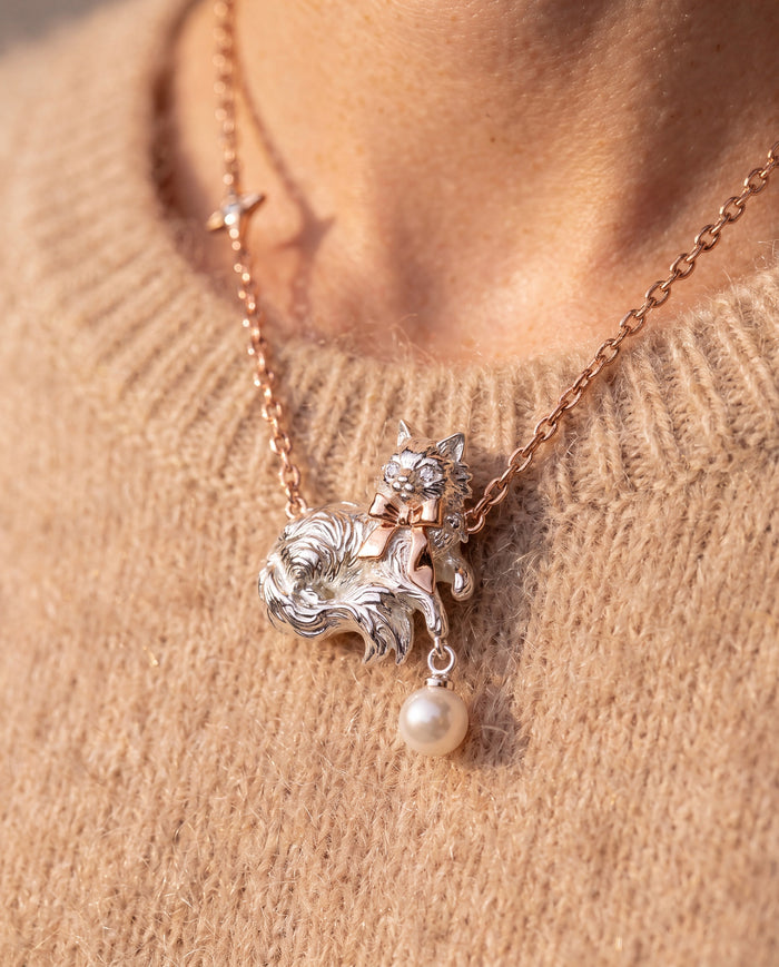 Fluffy Cat Inline Necklace