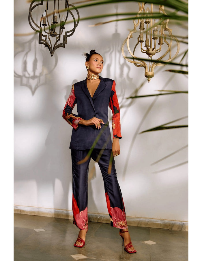Frida Blazer - Celeb Pick