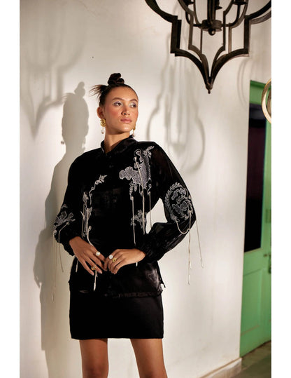 Fringe Finesse in Black