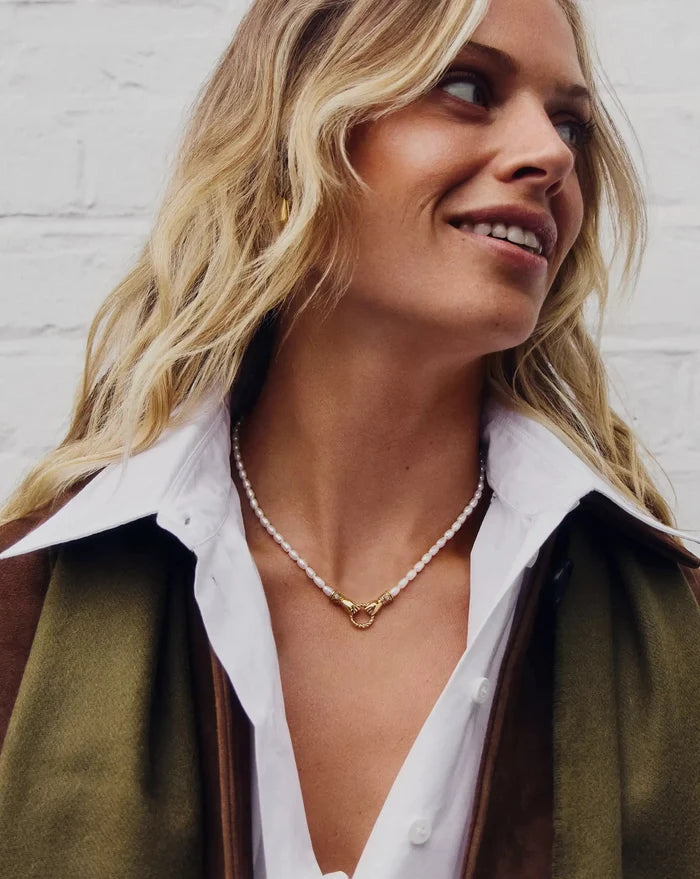 Harris Reed In Good Hands Pearl Pendant Necklace | 18k Gold Plated/Pearl & Black Onyx Necklaces Missoma