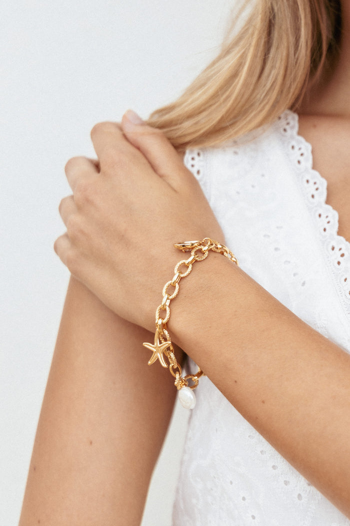 Petal and Pup USA ACCESSORIES Leo Bracelet - Gold One Size
