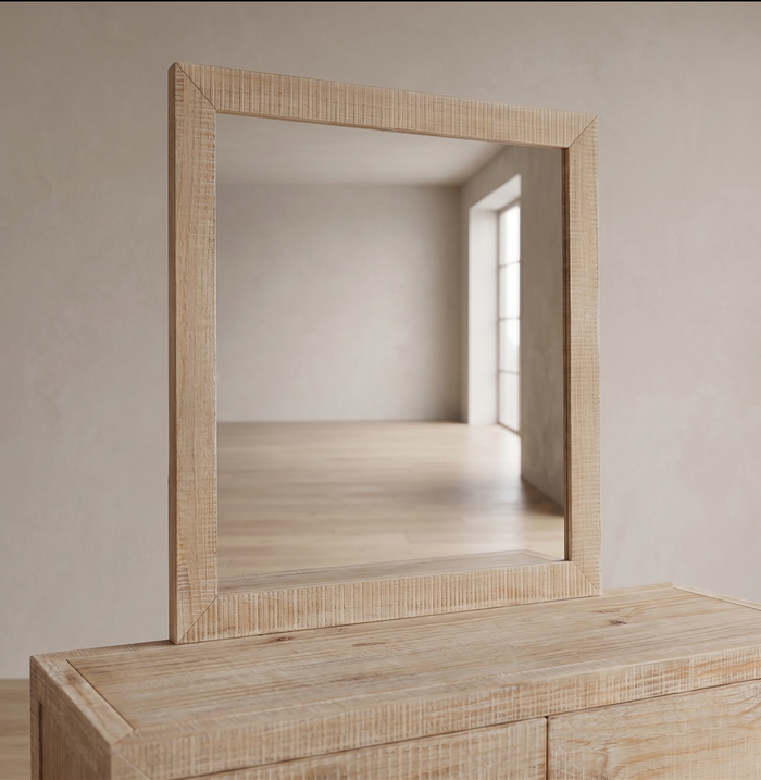Lucas Mirror