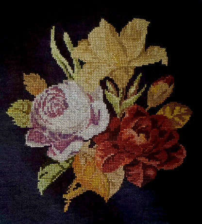Maximum Cross Stitch - Elizabeth's Bouquet - Booklet Chart and/or Roxy Floss Pack
