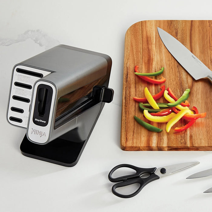 Ninja Foodi StaySharp Knife Block with Integrated Sharpener 6-Piece Set | K32006UK