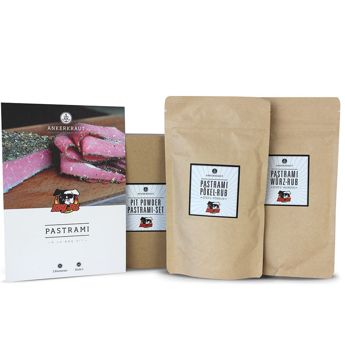 Pastrami Gewürze von Ankerkraut in wiederverschließbaren Beutel neben Rezeptkarte.