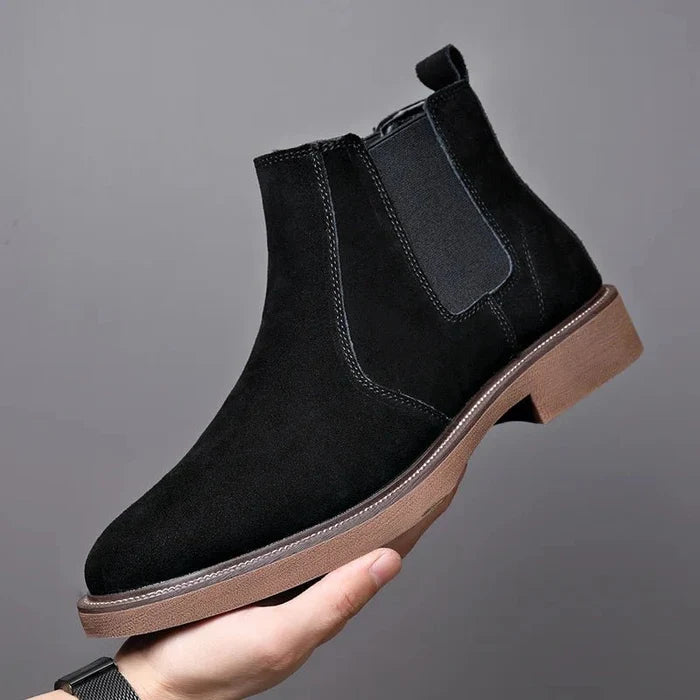 Plush-lined cowhide chelsea boots - AntoniosClothing - Black (with fur)