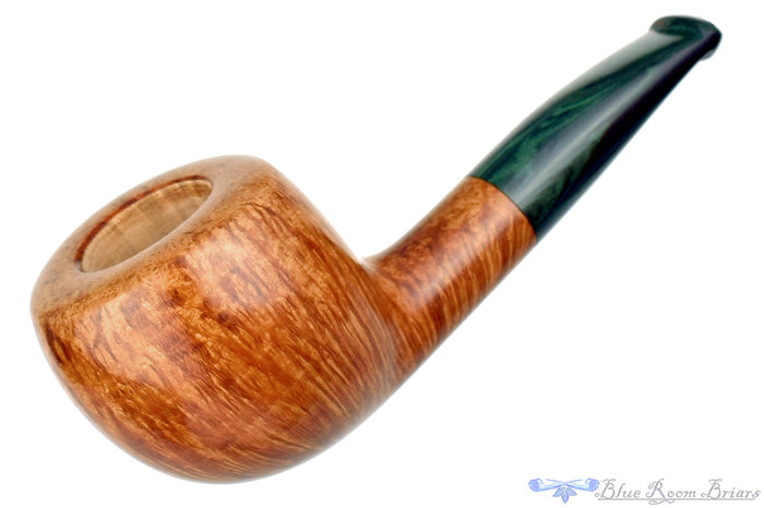 Blue Room Briars is proud to present this RC Sands Pipe Bent Pot with Brindle