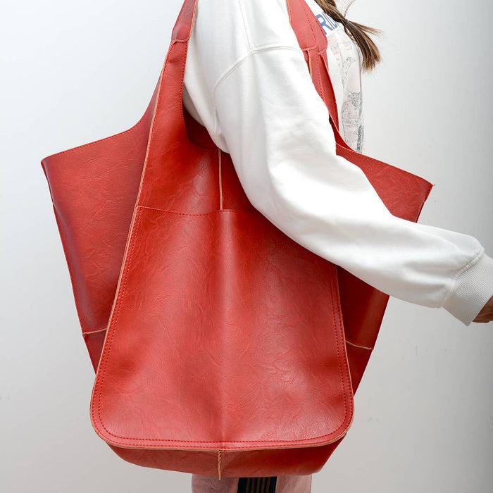 Shoulder Bag: Brown