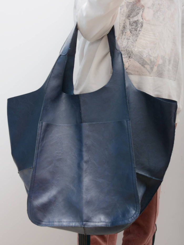 Shoulder Bag: Brown