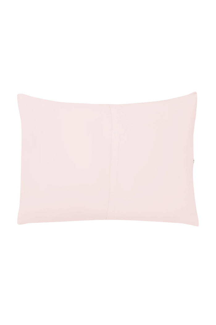 Envelope Closure on Kyte Baby Standard Pillowcase in Blush pink