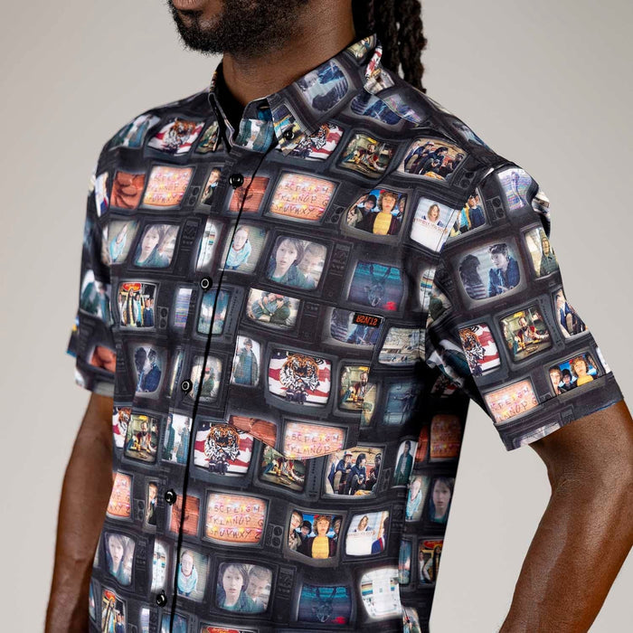 RSVLTS Stranger Things Short Sleeve Shirt Stranger Things "Strange Signals" – KUNUFLEX Short Sleeve Shirt Stranger Things "Strange Signals" – KUNUFLEX Short Sleeve Shirt