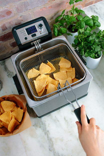 T-FAL 4L Deep Fryer with 3 Baskets - Blemished package with full warranty - FR50AD50
