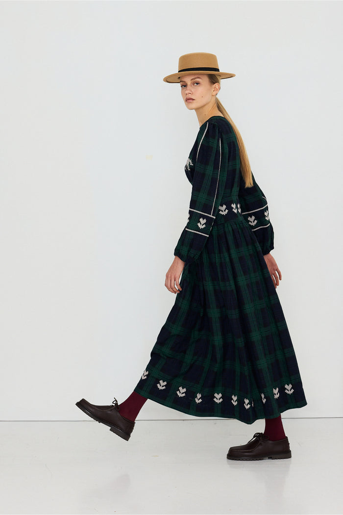 Tiny Big Sister Embroidered Check Puff Sleeves Blouse AW26-754 on model Shop Tiny Big Sister at Dotique