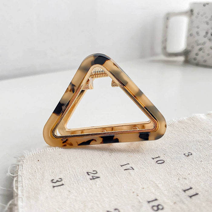 Triangle Claw Beige