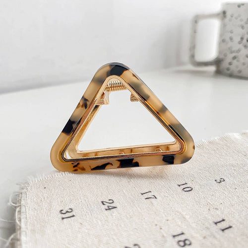 Triangle Claw Beige
