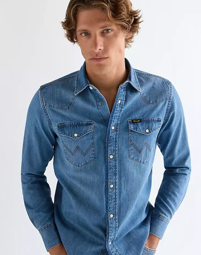 Wrangler Mid Light Wash Denim Shirt